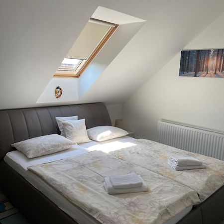 Fodan Apartman Шарвар Екстер'єр фото